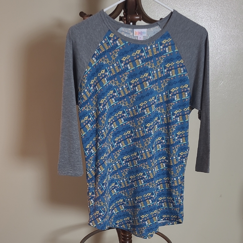LuLaRoe Blue Patterned Raglan with Gray Sleeves